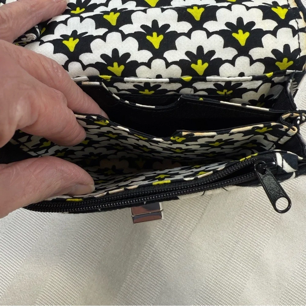Vera Bradley Smartphone Turnlock Wristlet Fanfare